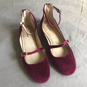Dark Pink / Maroon Flats